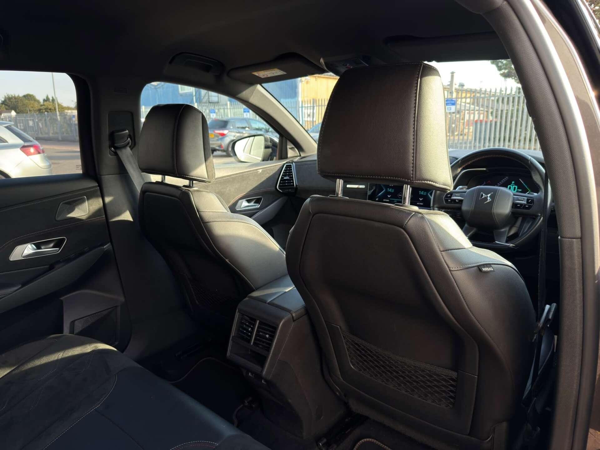 DS Automobiles DS 7 Crossback view 25