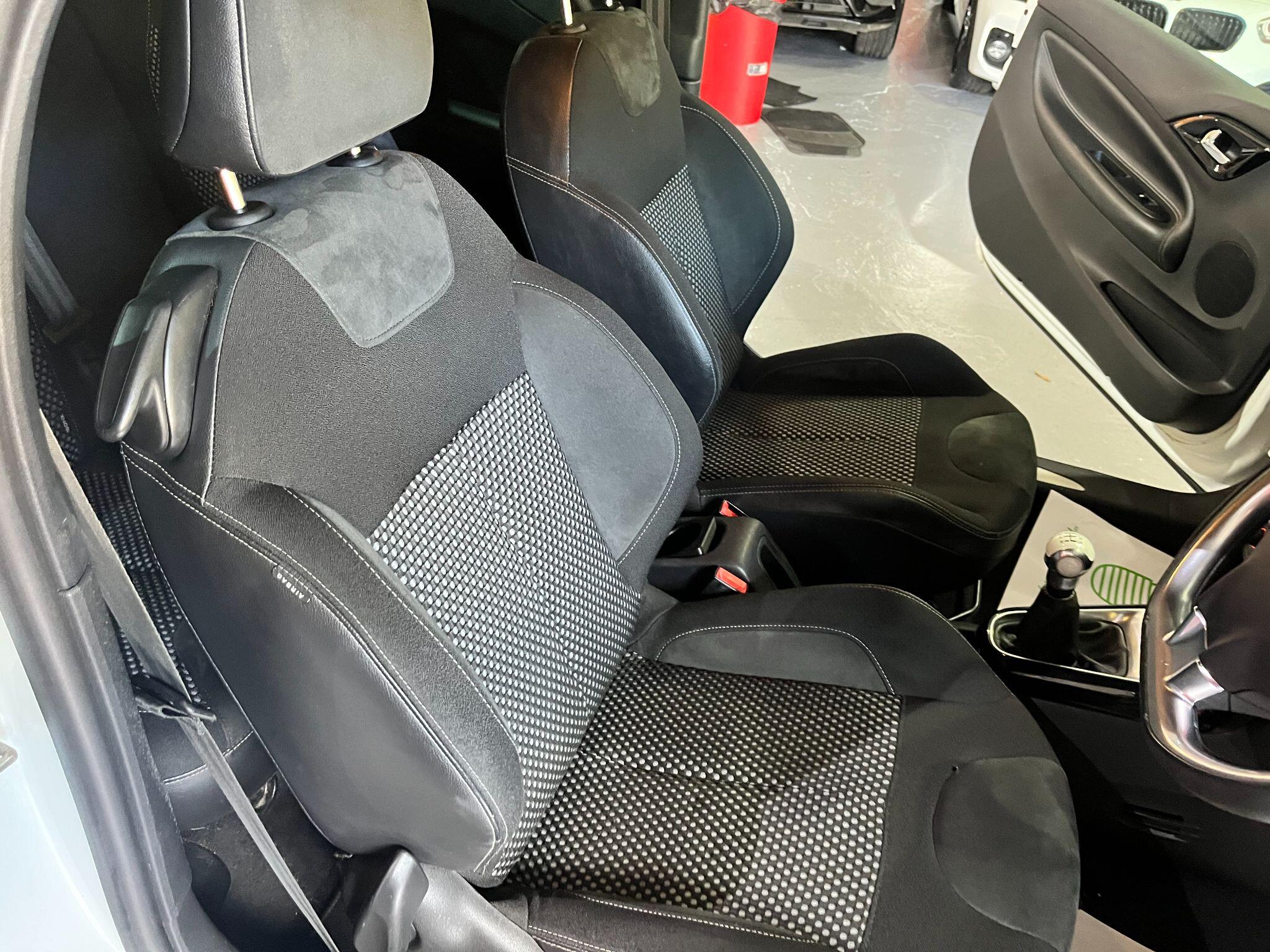 Citroen DS3 view 23