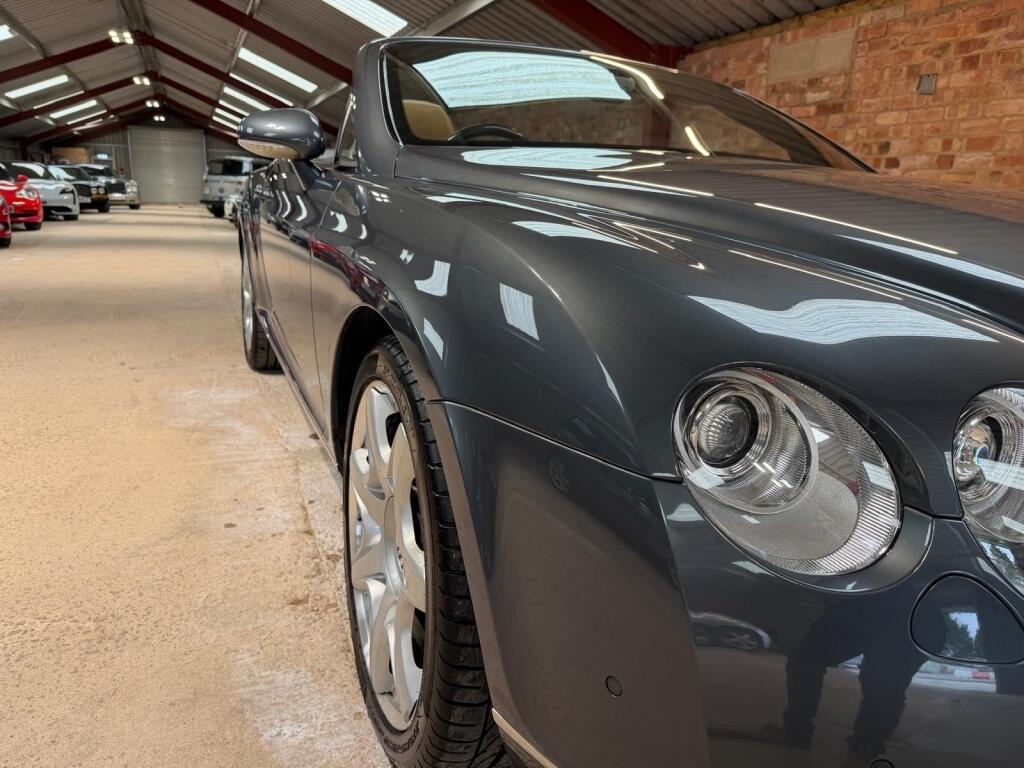 Bentley Continental view 35