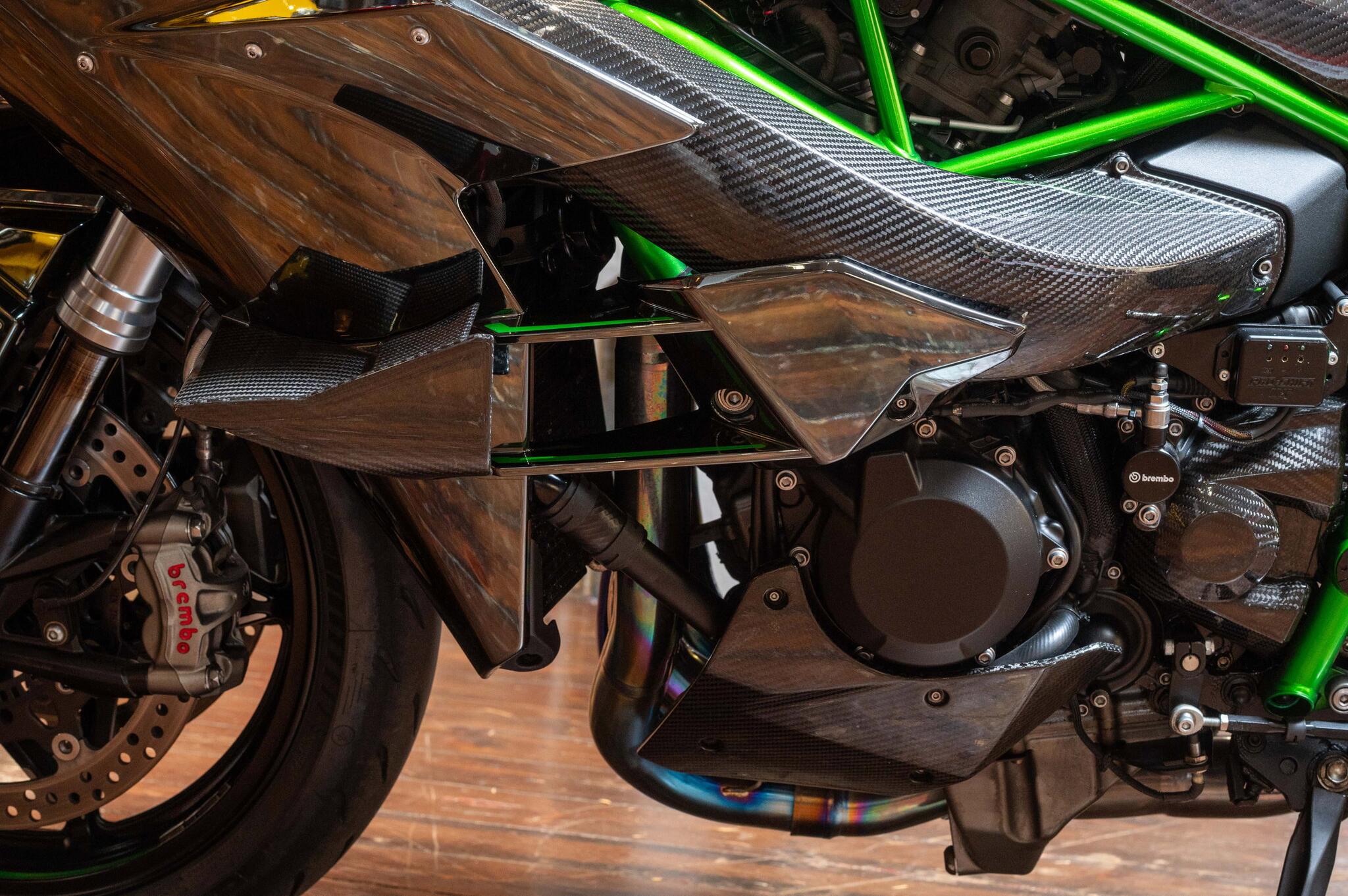 Kawasaki Ninja H2 view 20