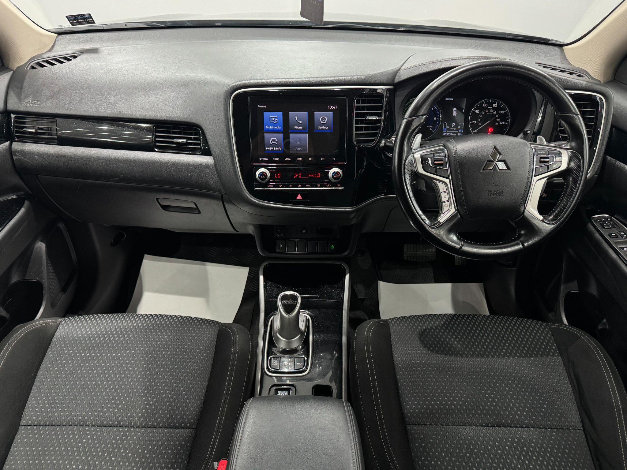 Mitsubishi Outlander view 55