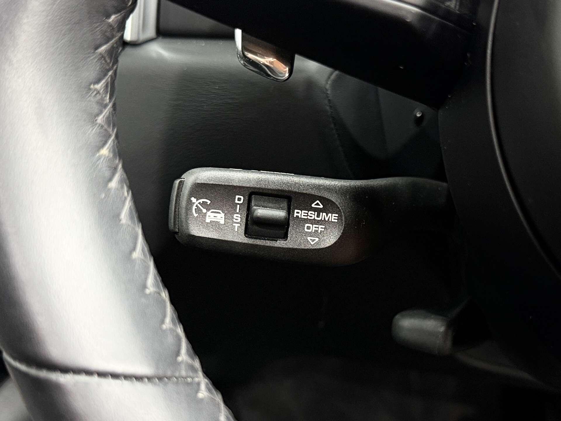 Porsche Macan view 42