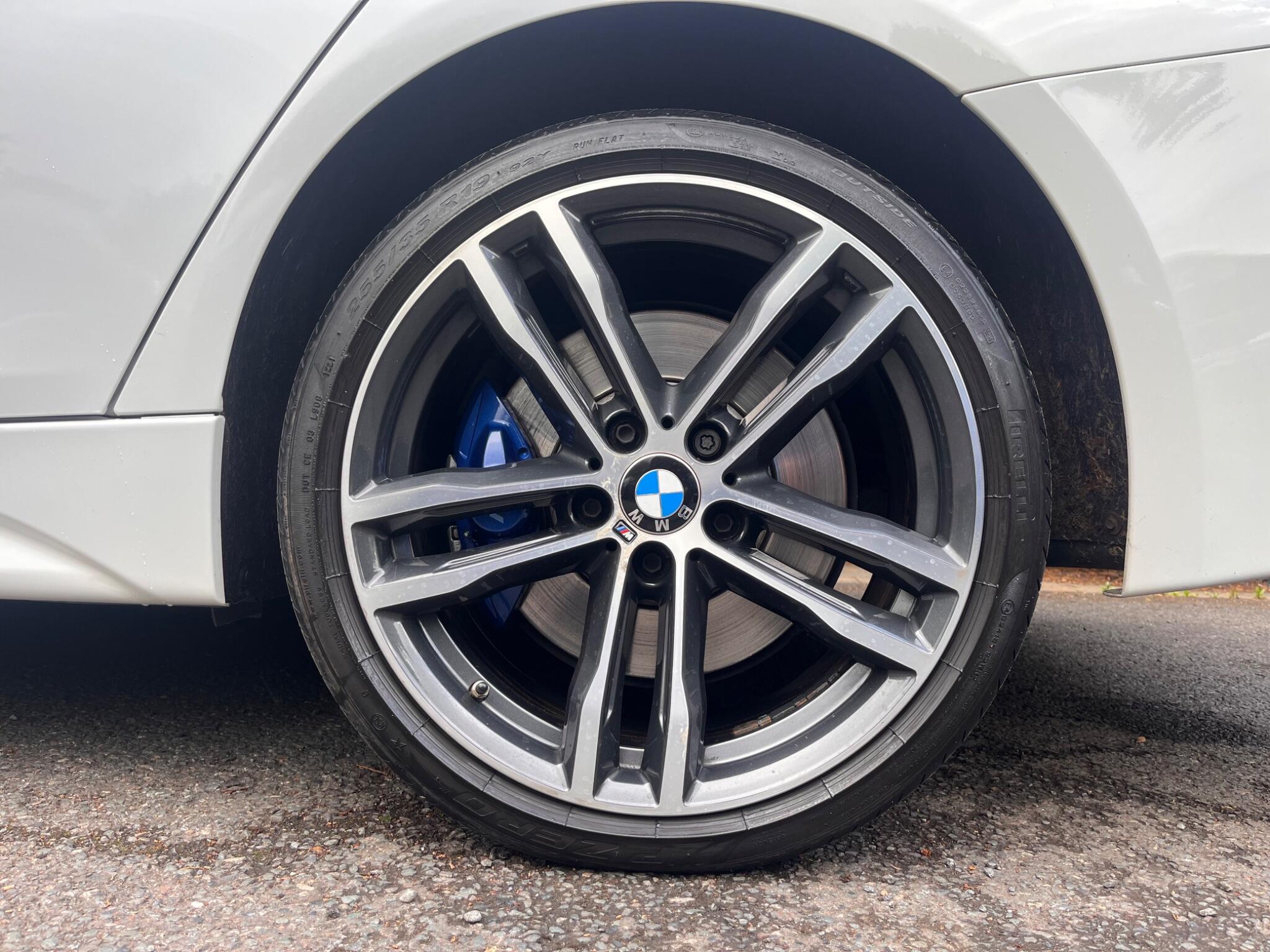 BMW 3 Series view 43