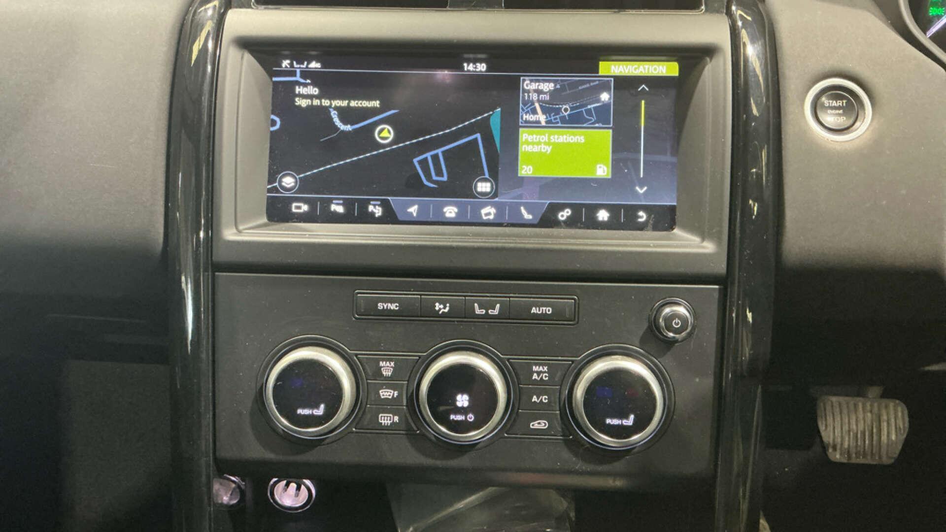 Land Rover Discovery view 10