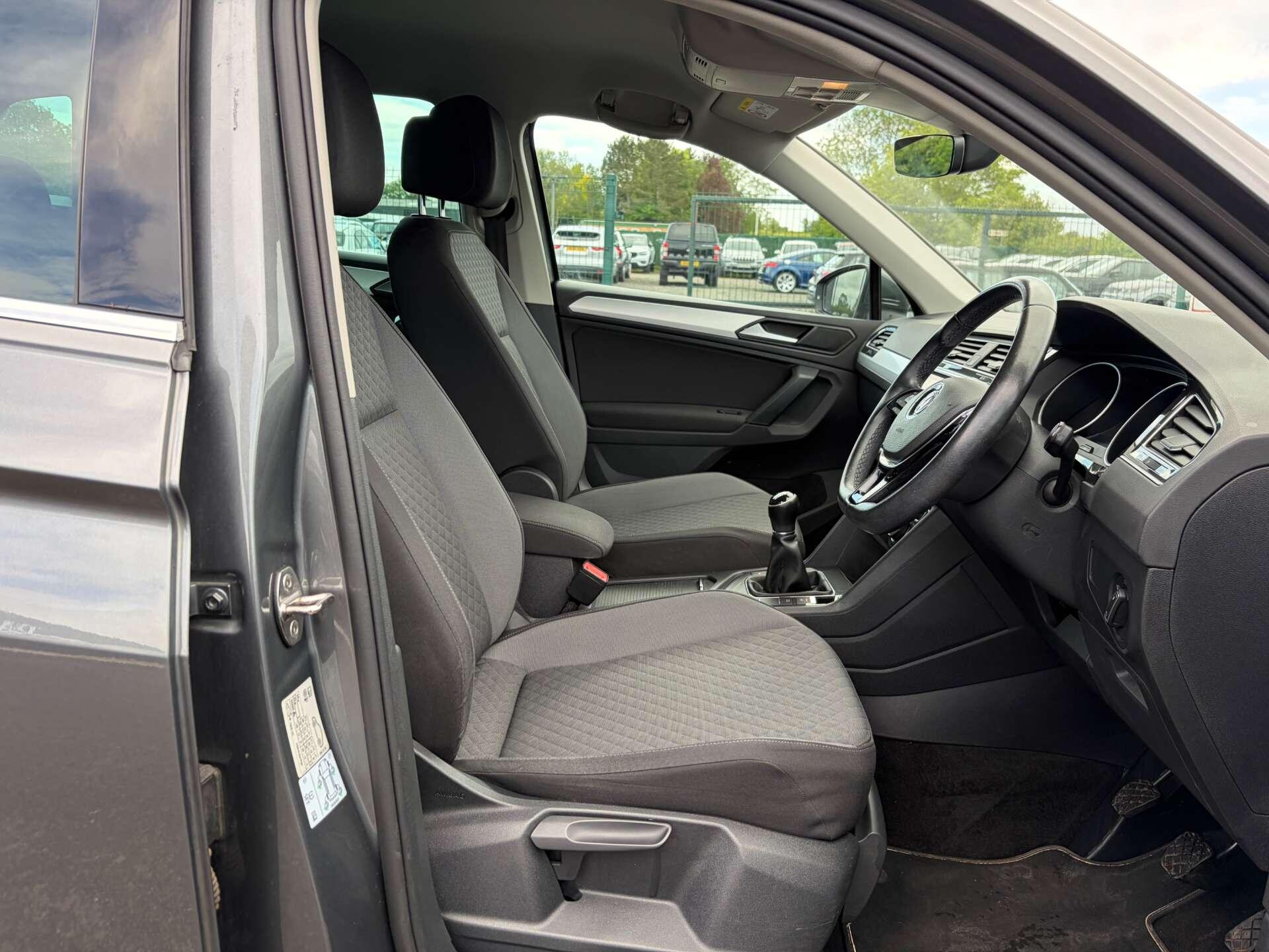 Volkswagen Tiguan view 37