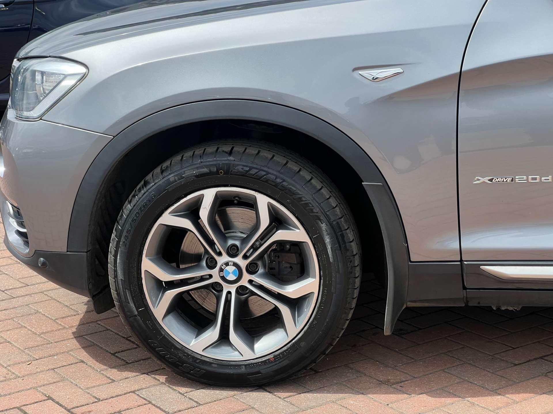 BMW X3 view 14