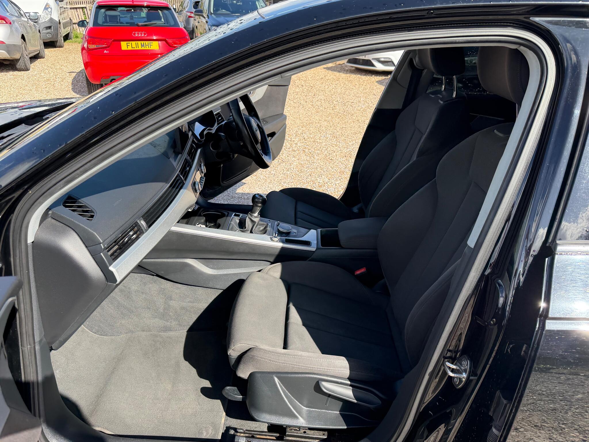 Audi A4 view 13