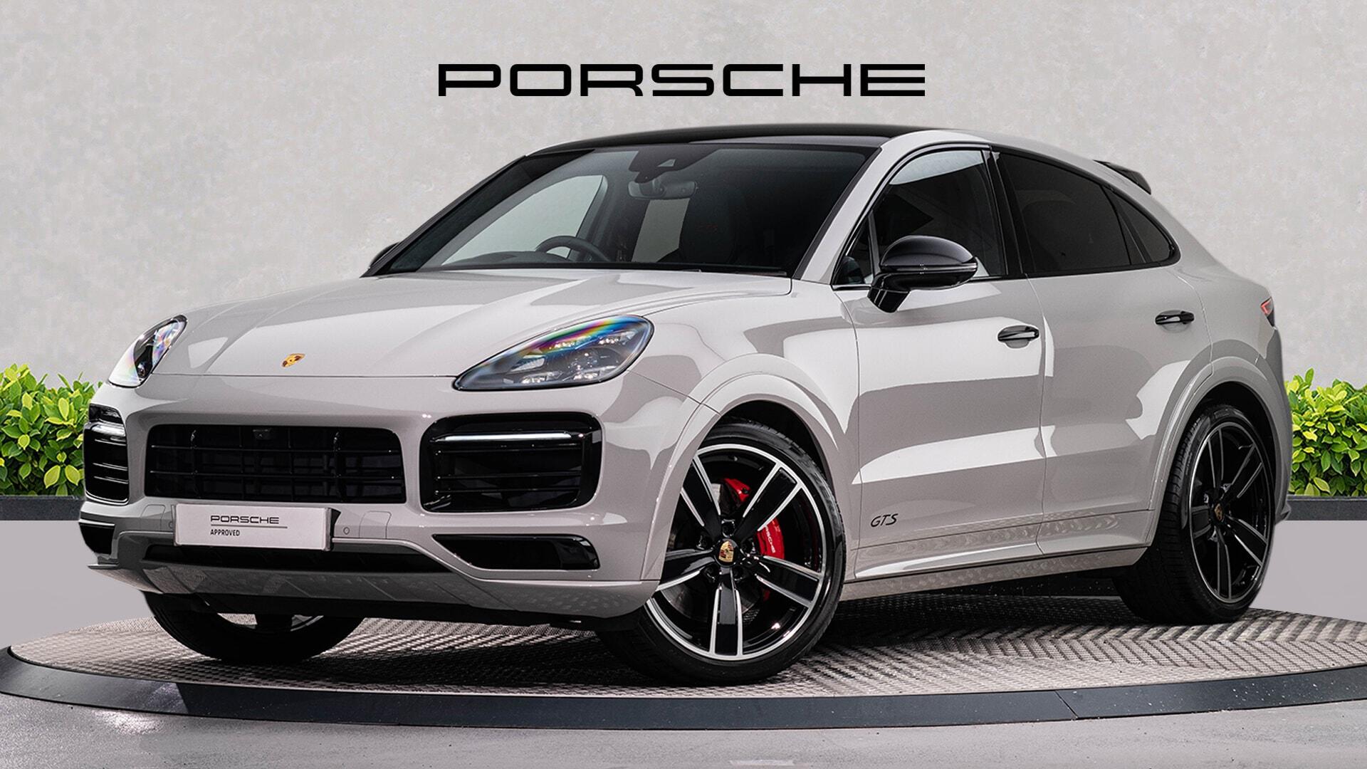 Porsche Cayenne view 3