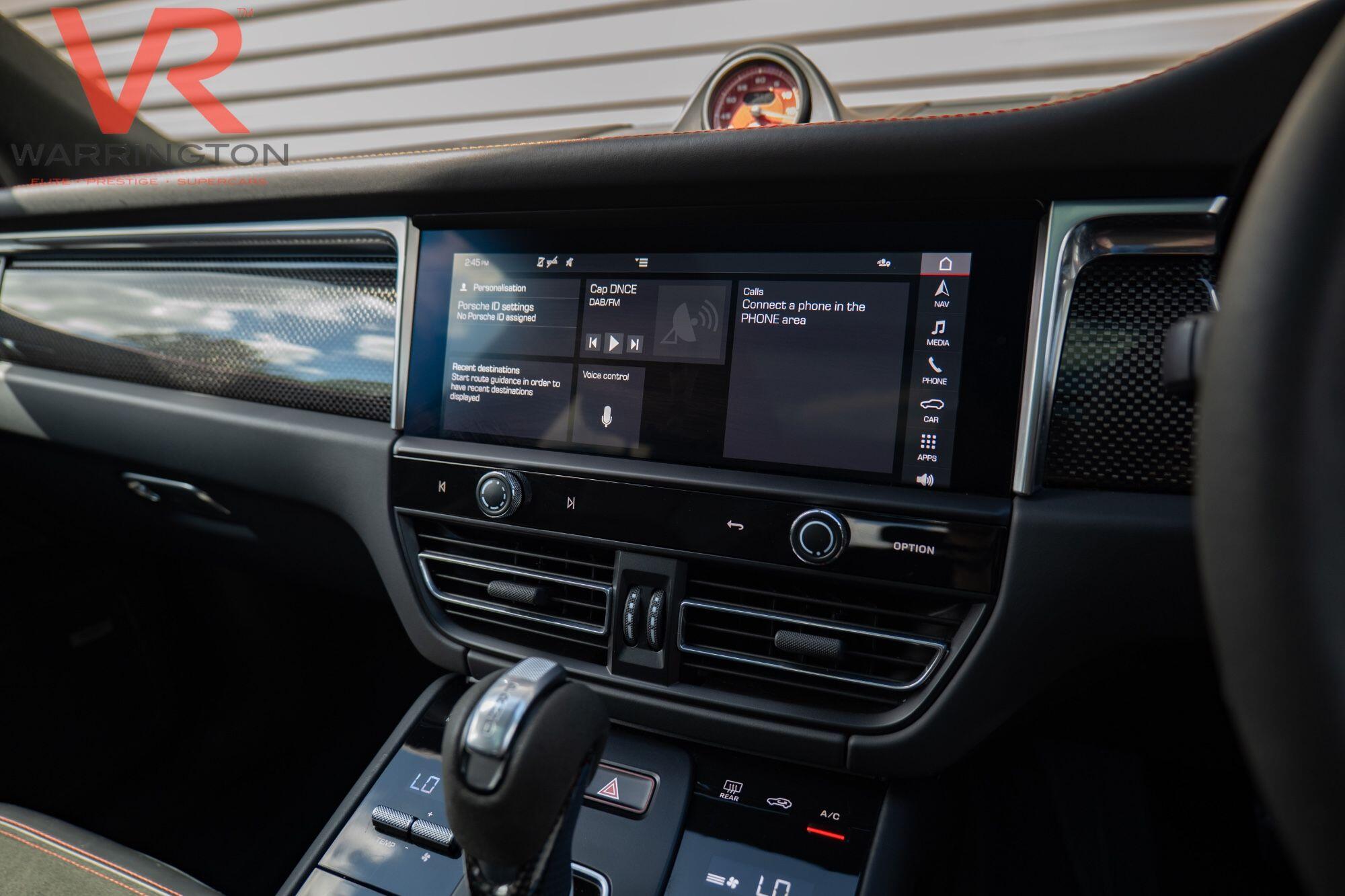 Porsche Macan view 33