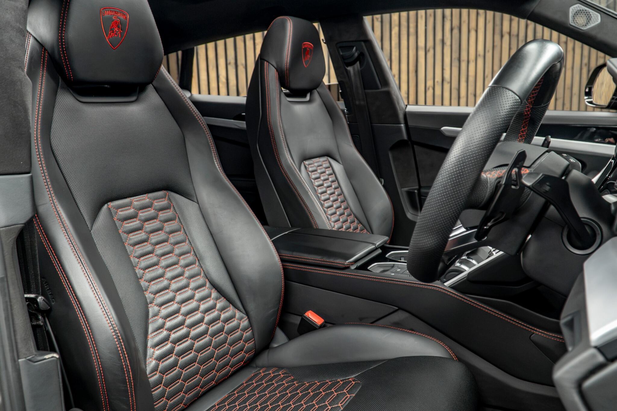 Lamborghini Urus view 2