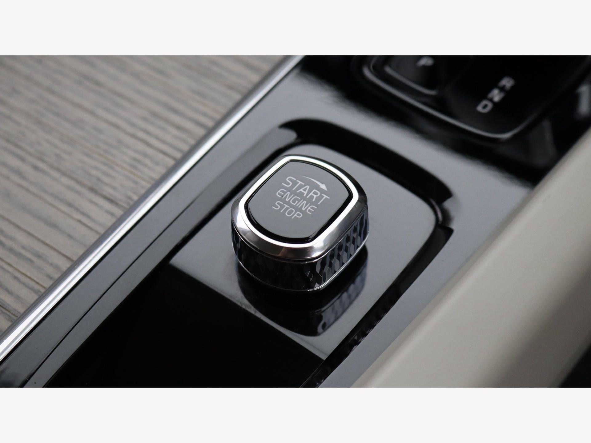 Volvo XC60 view 26
