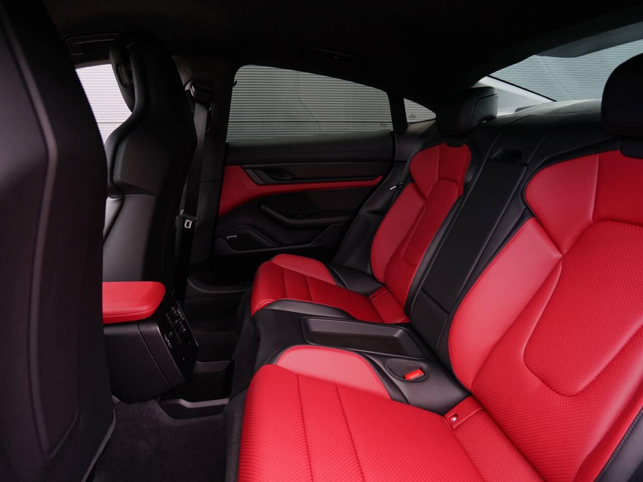 Porsche Taycan view 24