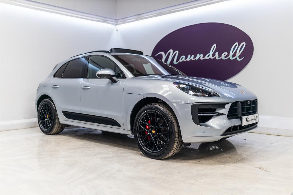 2021 Porsche Macan in Silver for sale