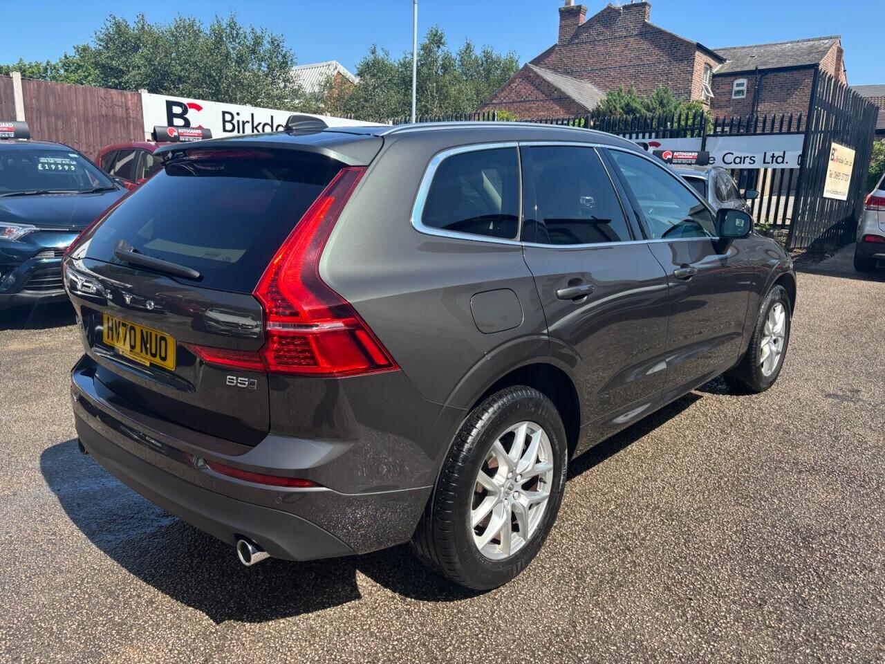 Volvo XC60 view 8