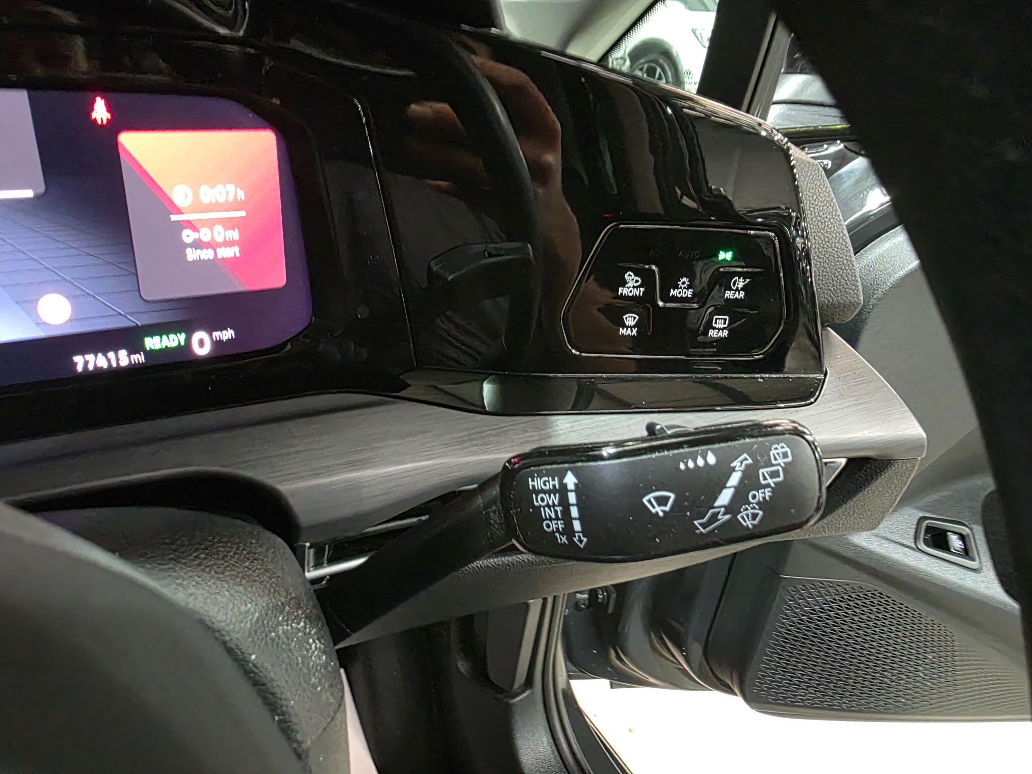 Volkswagen Golf view 18