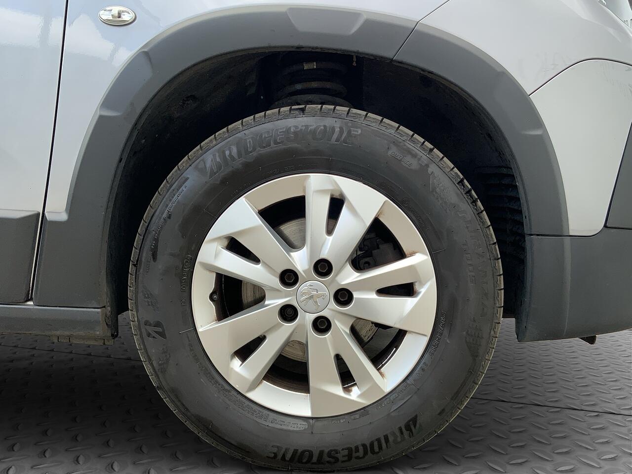 Peugeot Rifter view 23