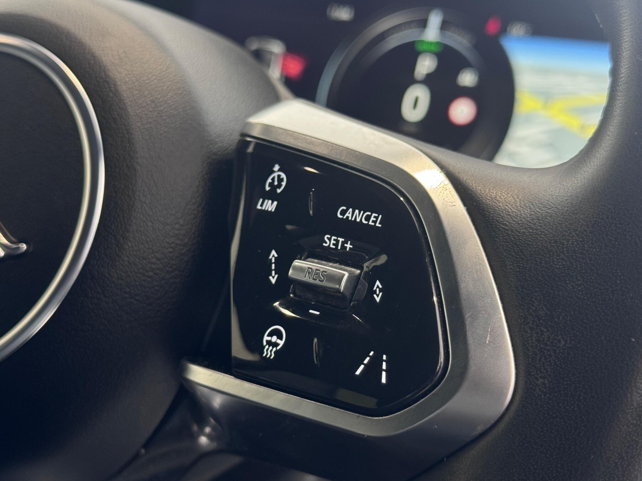 Jaguar I-Pace view 25