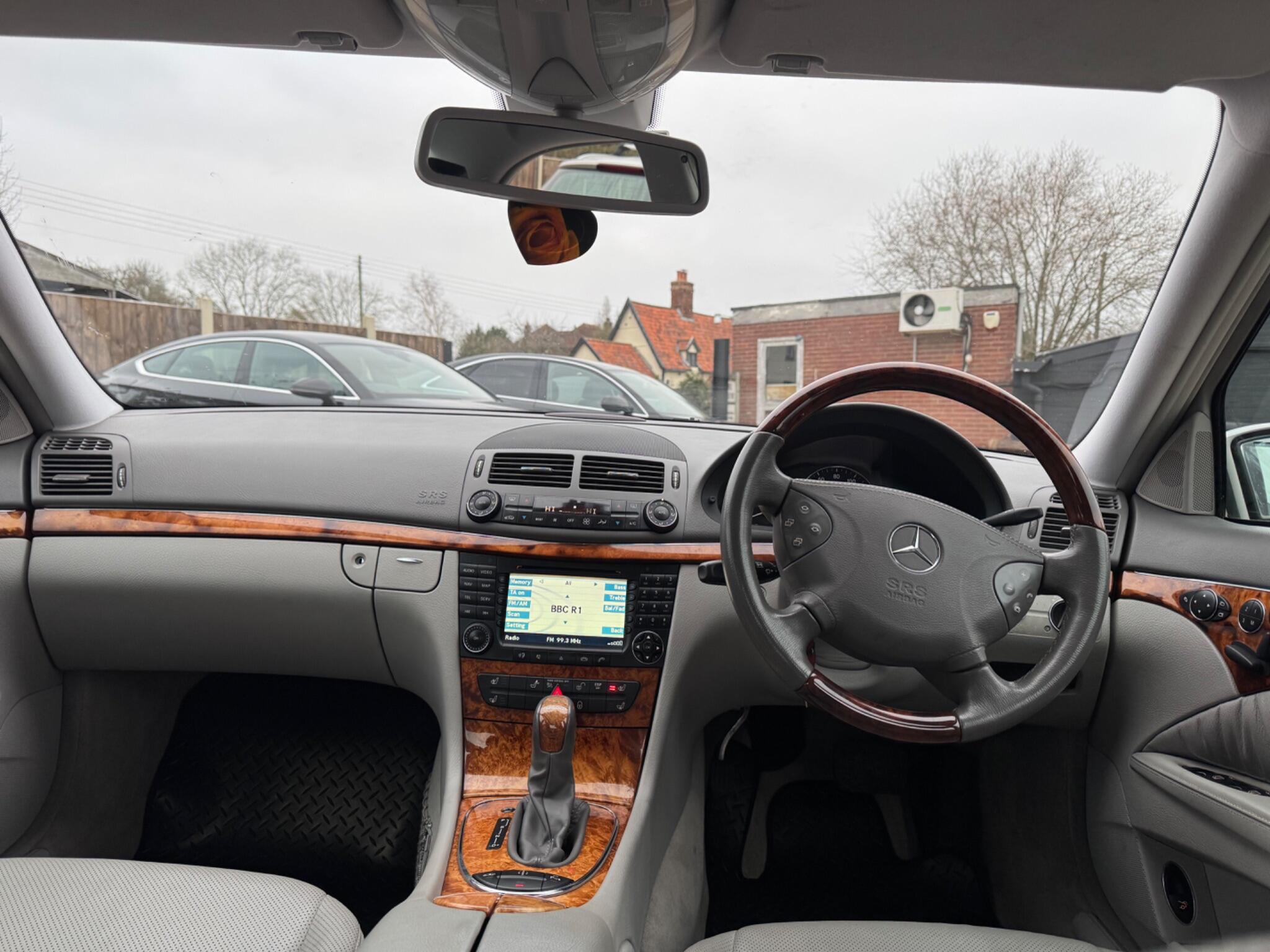 2005 Mercedes-Benz E Class 3.5 E350 Elegance 7G-Tronic 4dr • 69,000 miles image 19