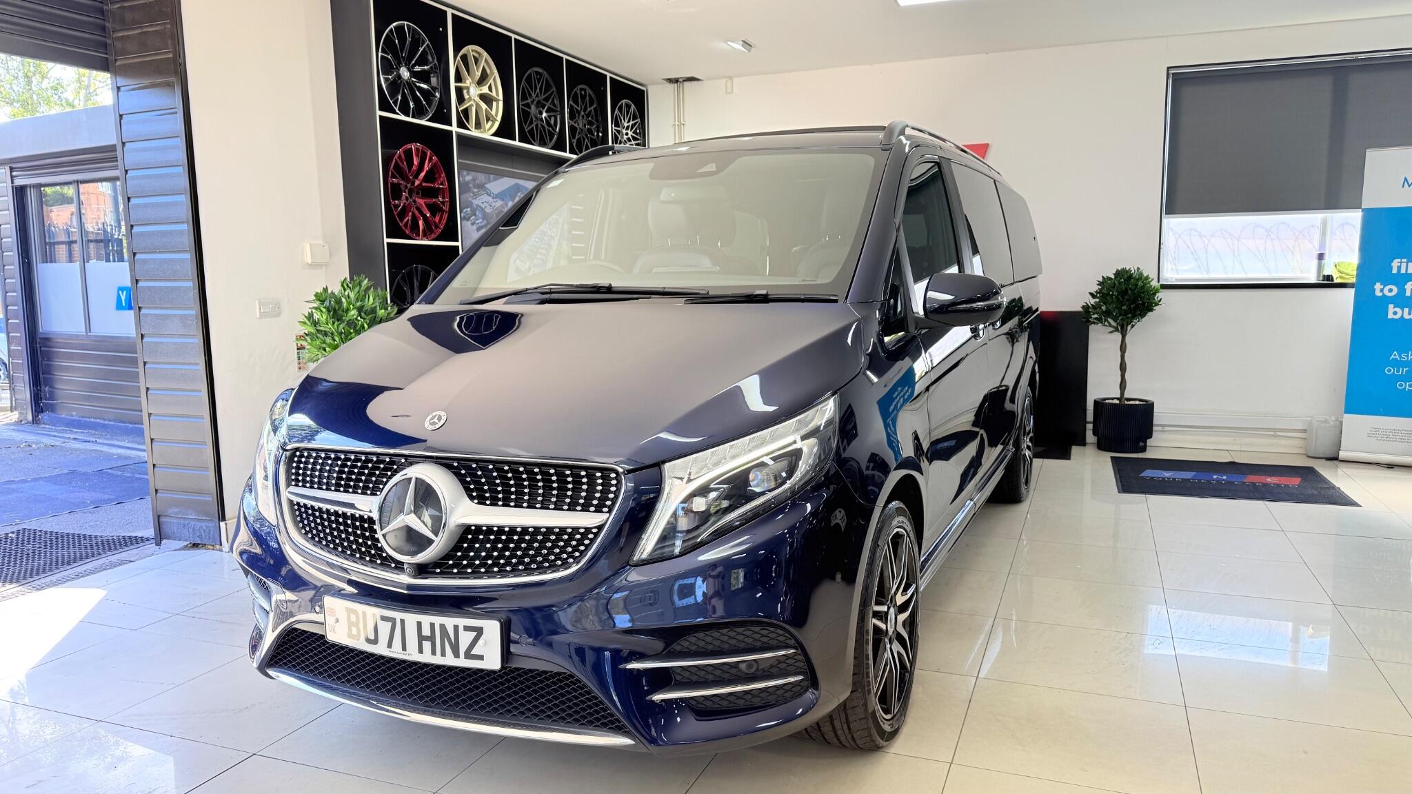 Mercedes-Benz V-Class view 67