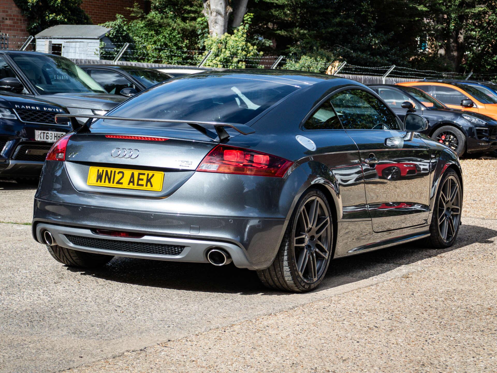 Audi TT view 18