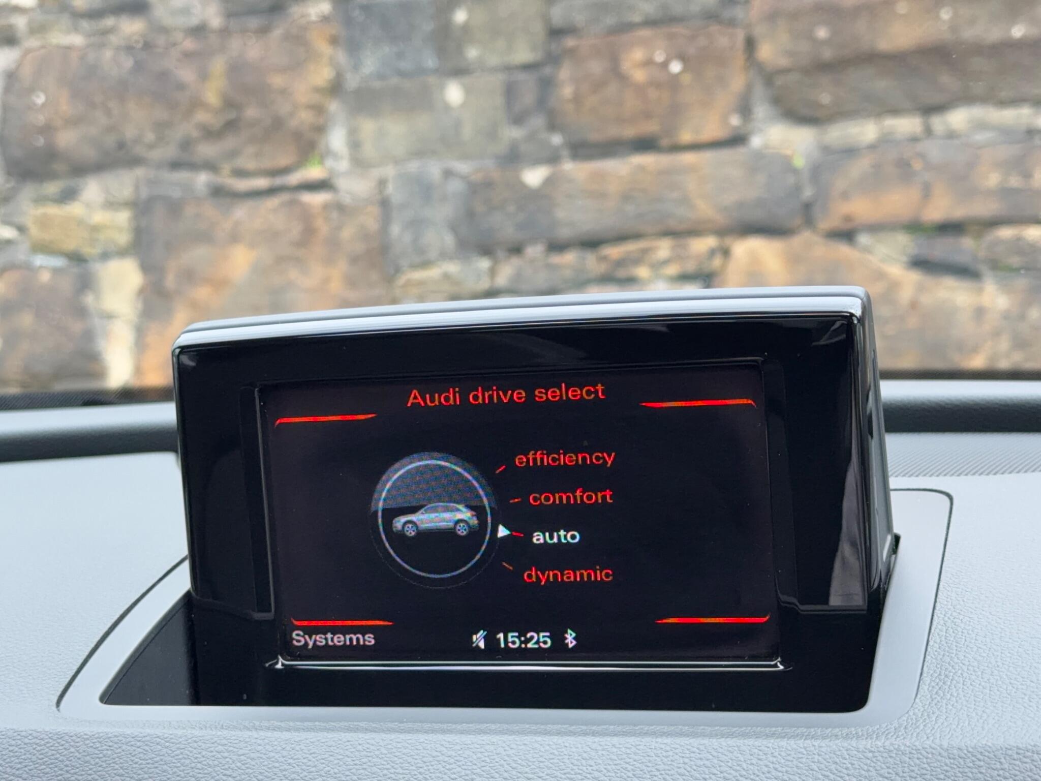 Audi Q3 view 34