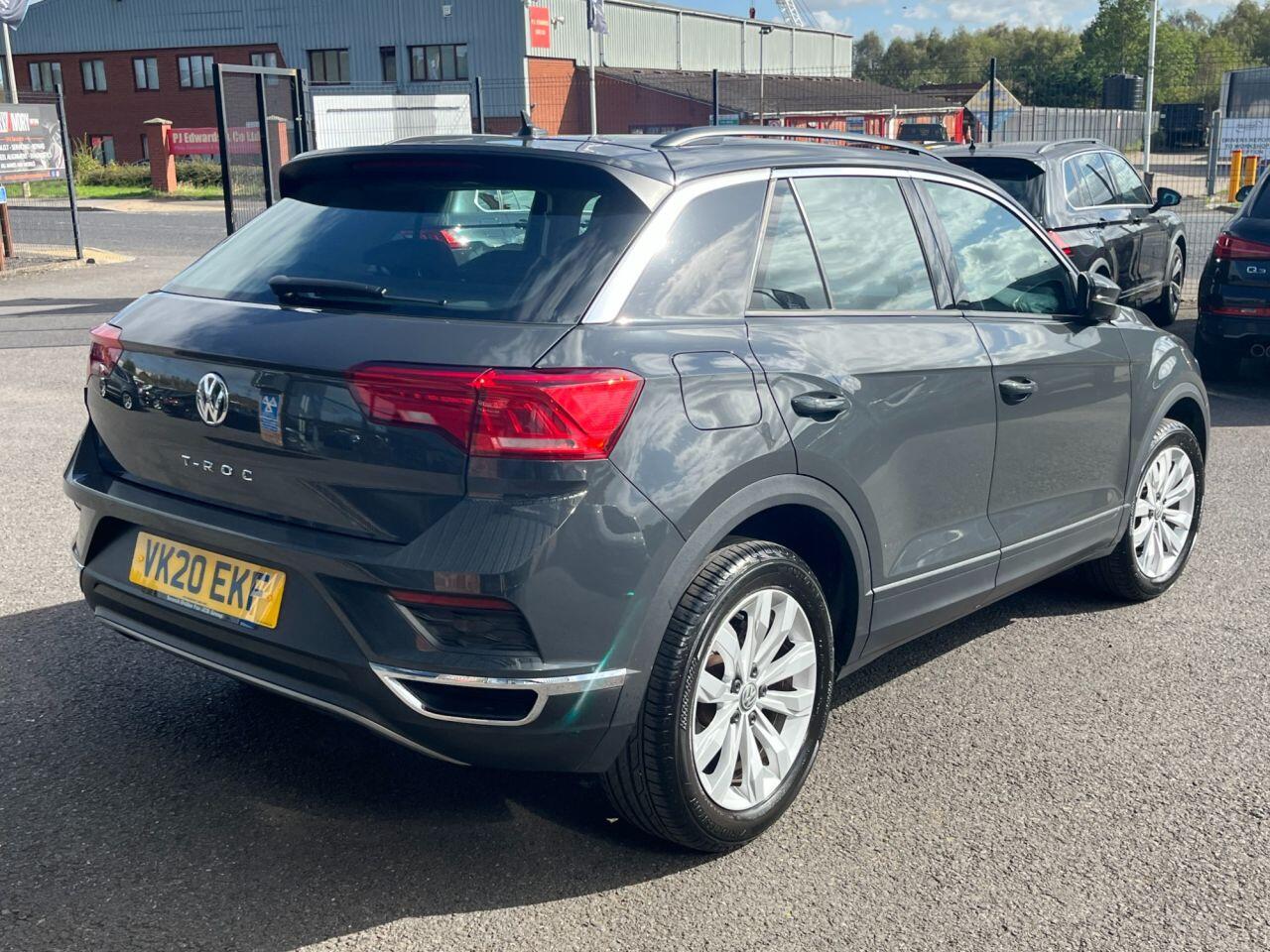 Volkswagen T-Roc view 6