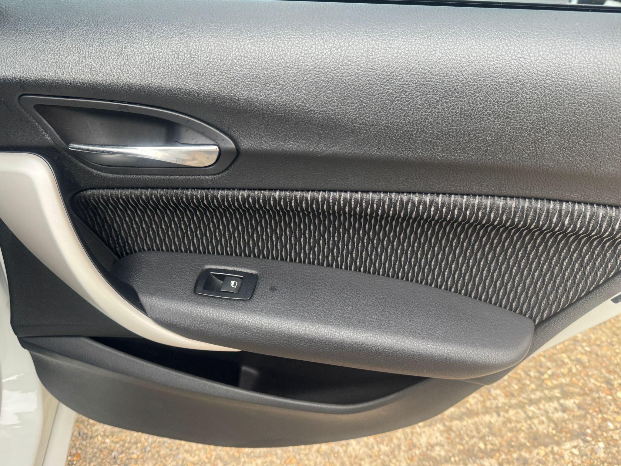 BMW 1 Series view 36