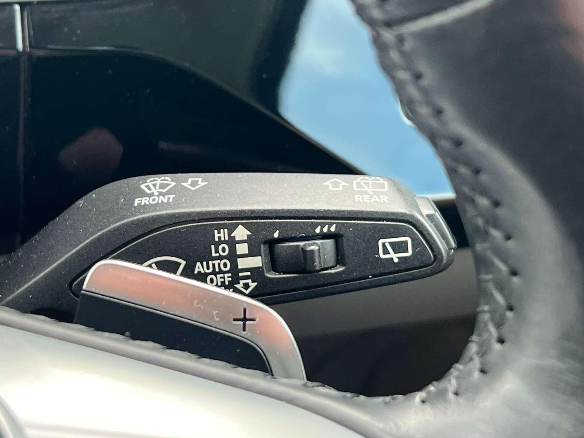 Audi E-Tron view 29