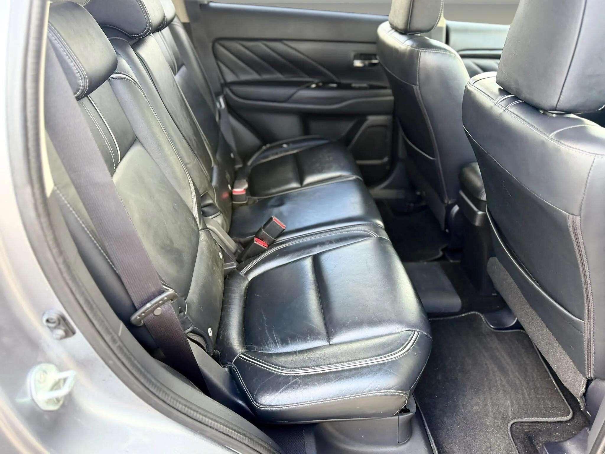 Mitsubishi Outlander view 40