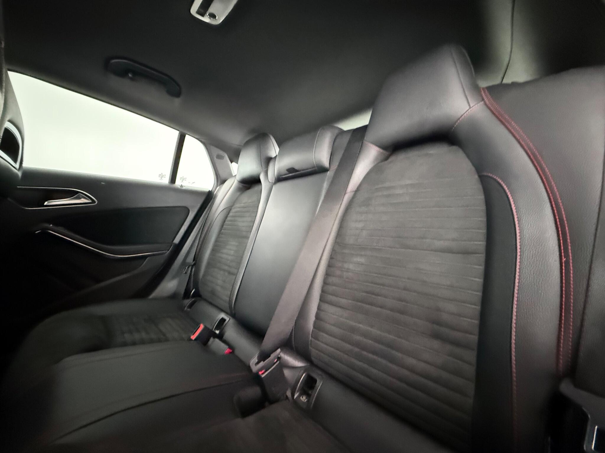 Mercedes-Benz Cla view 32