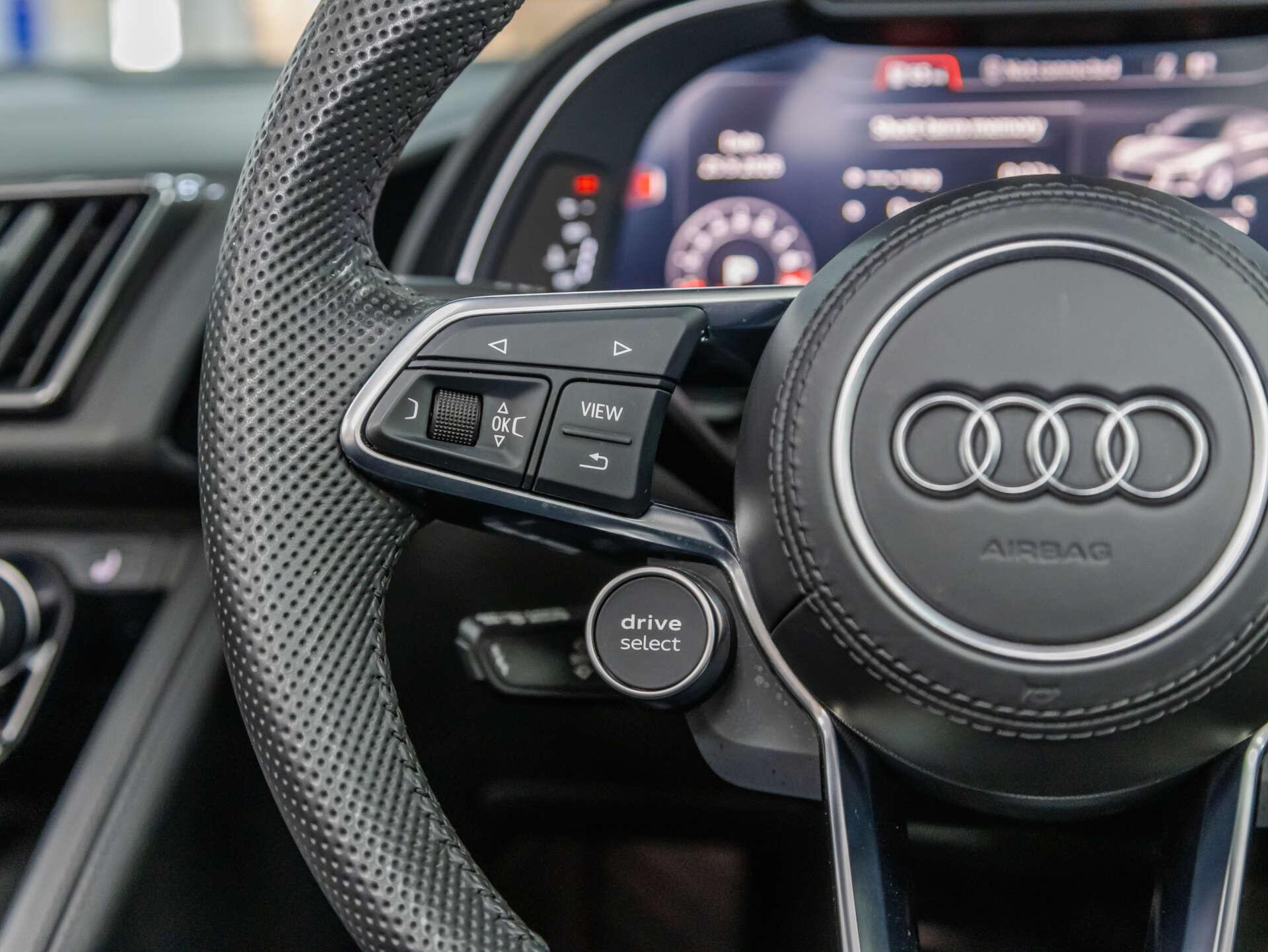 Audi R8 view 46