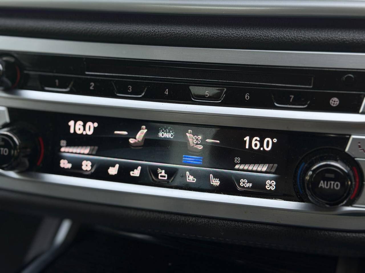 BMW 7 Series view 55