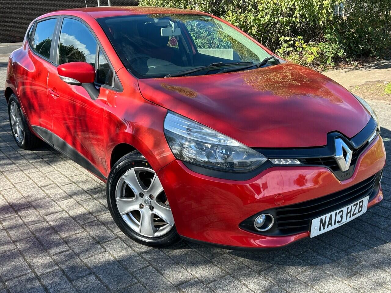 2013 Renault Clio in Red for sale