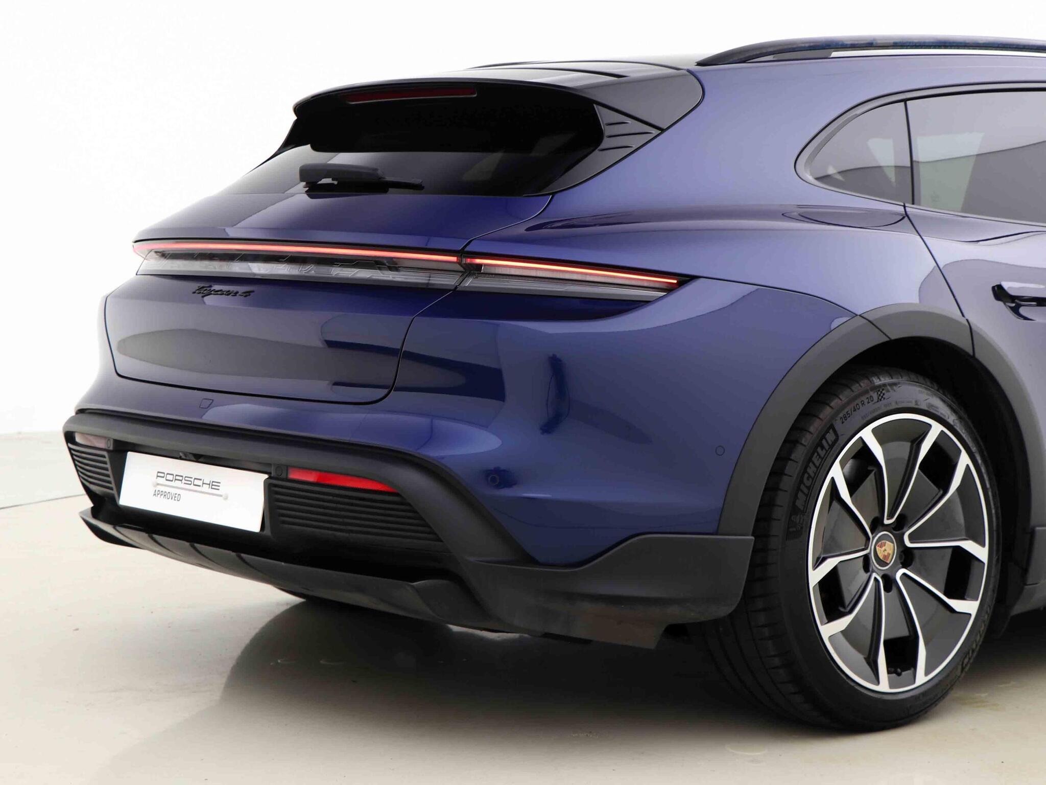 Porsche Taycan view 20