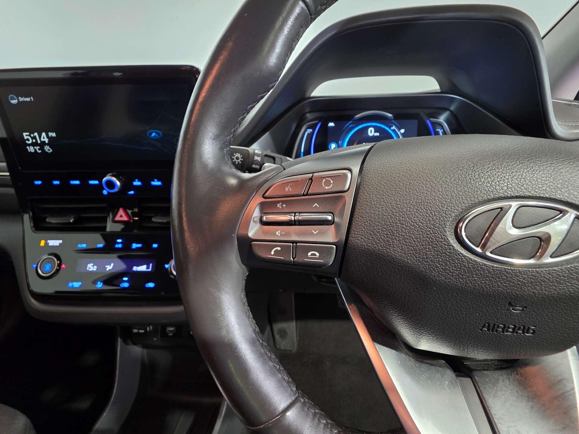 Hyundai Ioniq view 32