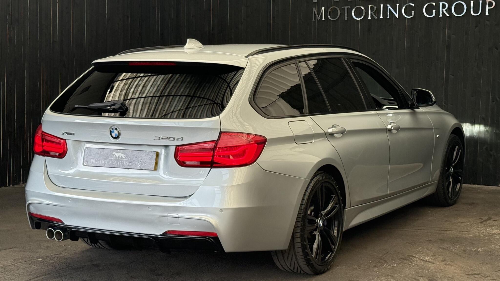 BMW 3 Series view 19