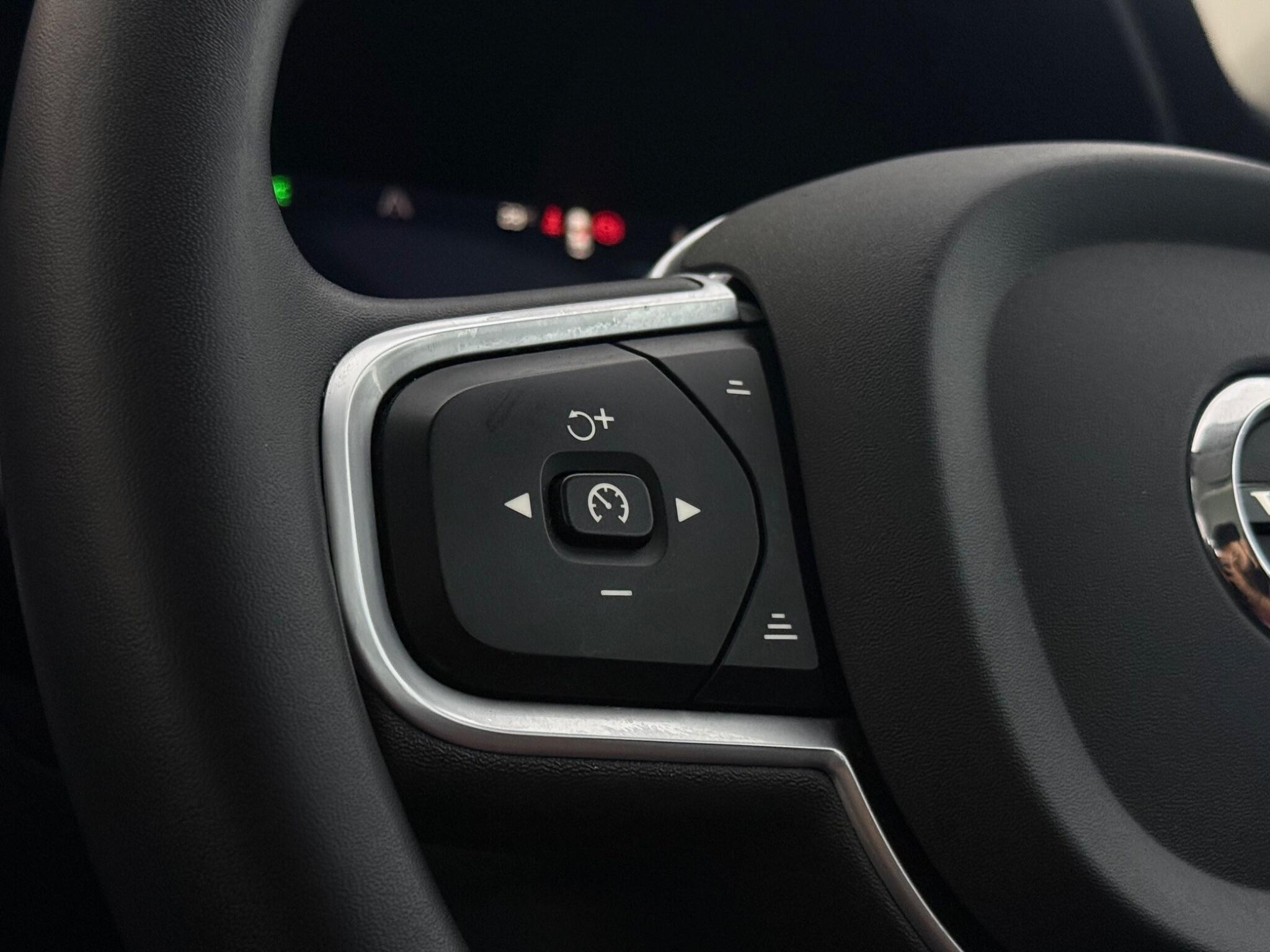 Volvo XC60 view 13