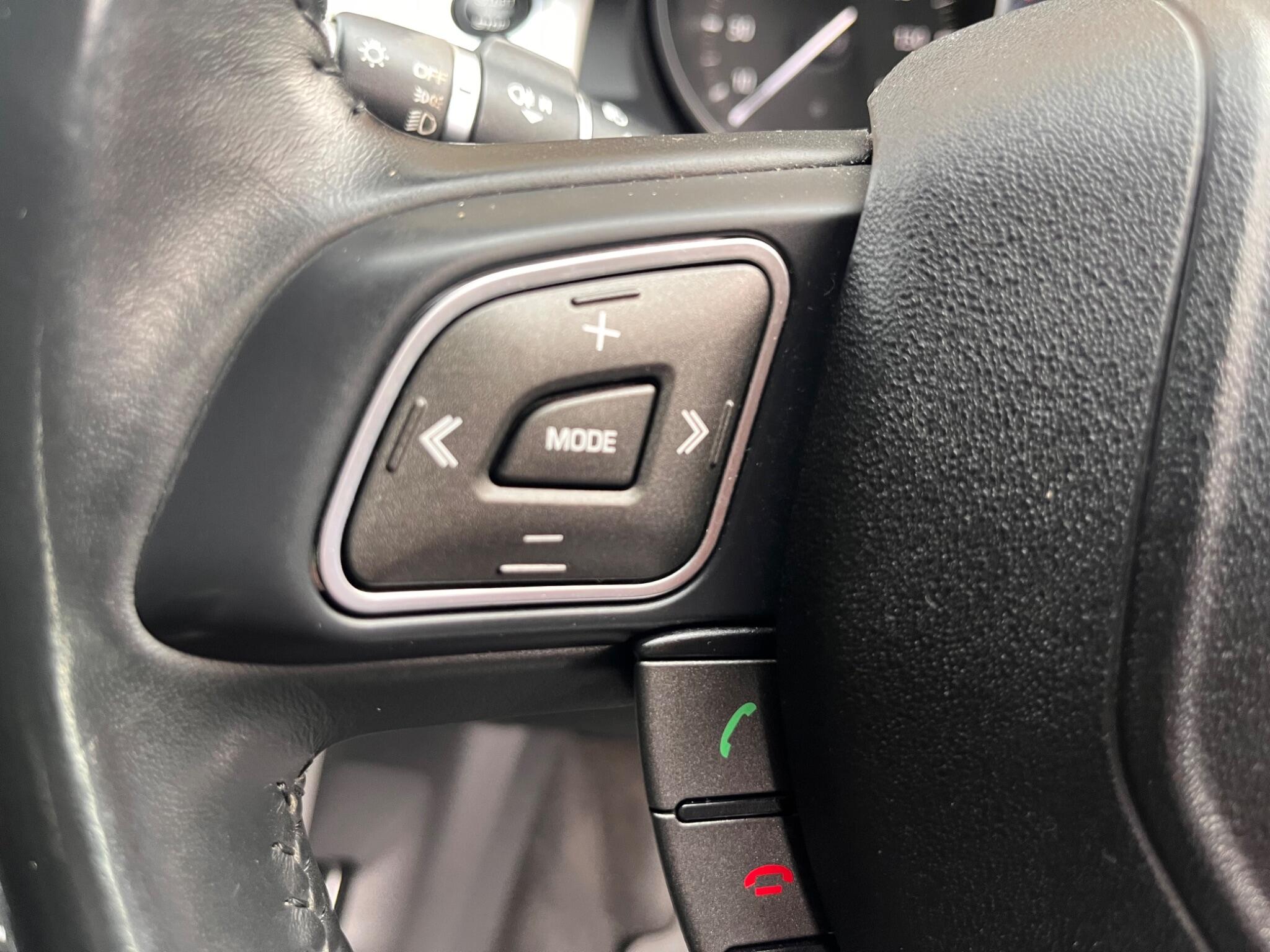 Land Rover Range Rover Evoque view 27