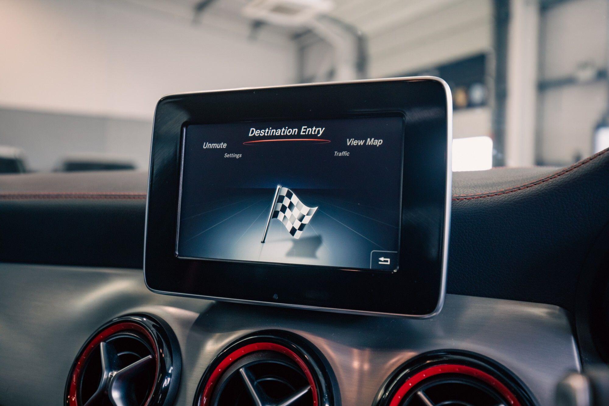 Mercedes-Benz CLA view 17