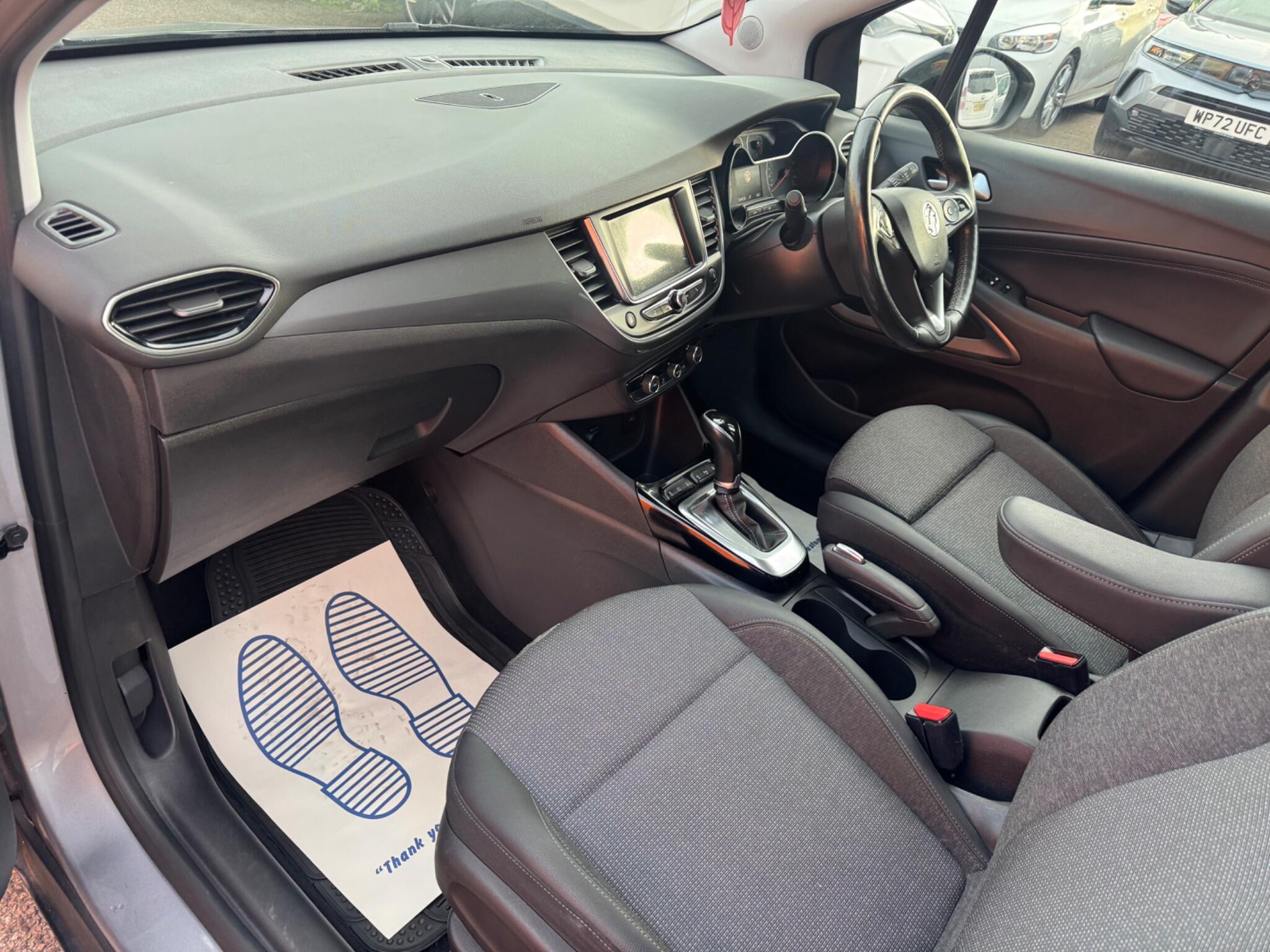 Vauxhall Crossland view 10