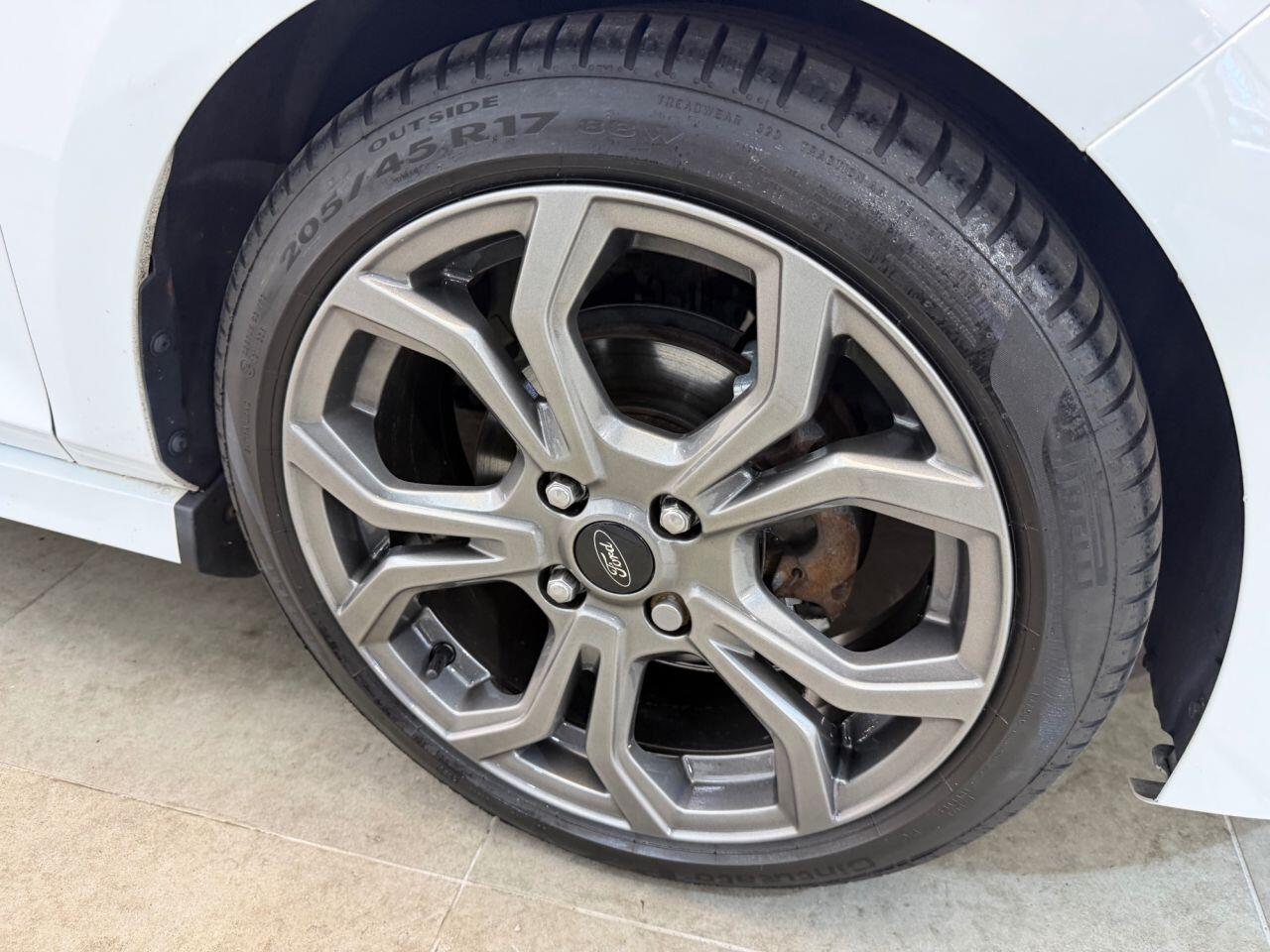 Ford Fiesta view 29