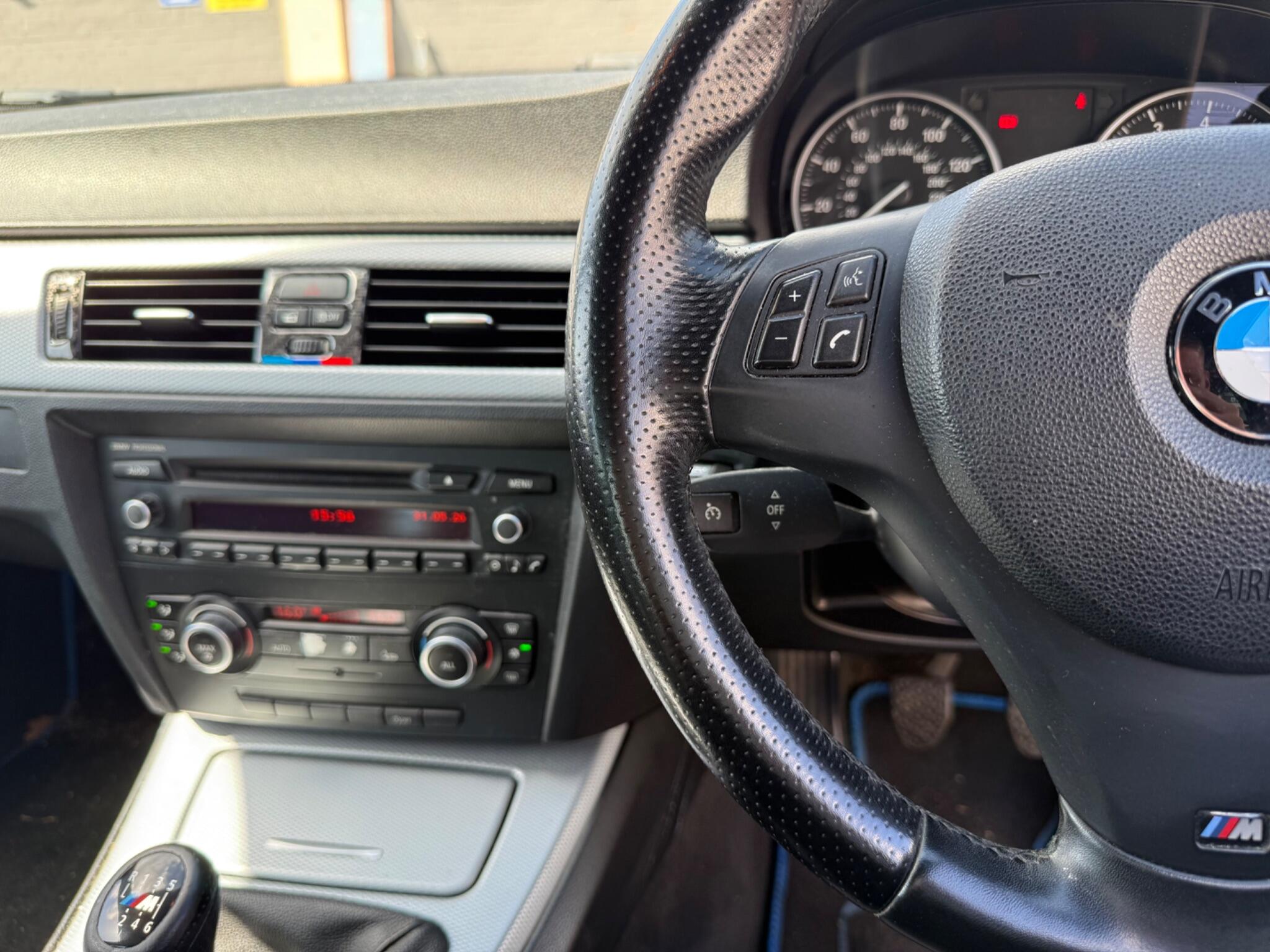 BMW 3 Series view 6