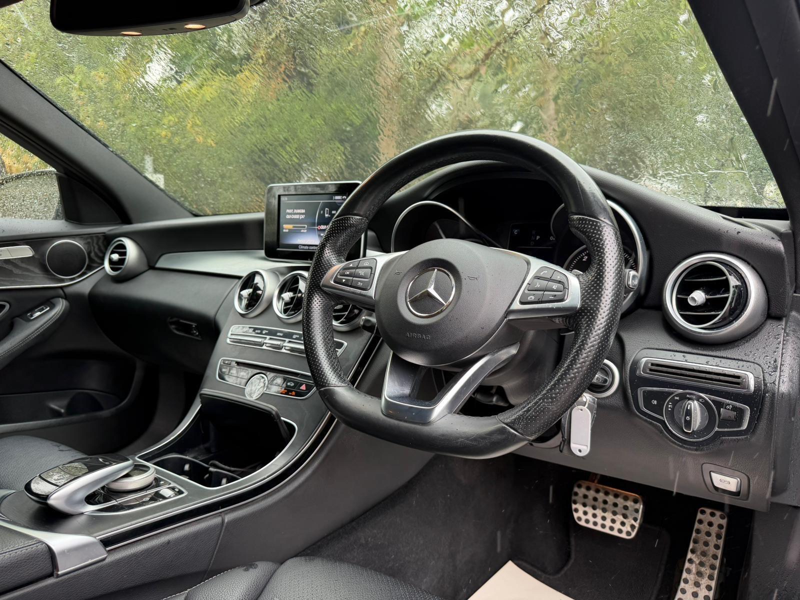 Mercedes-Benz C-Class view 9