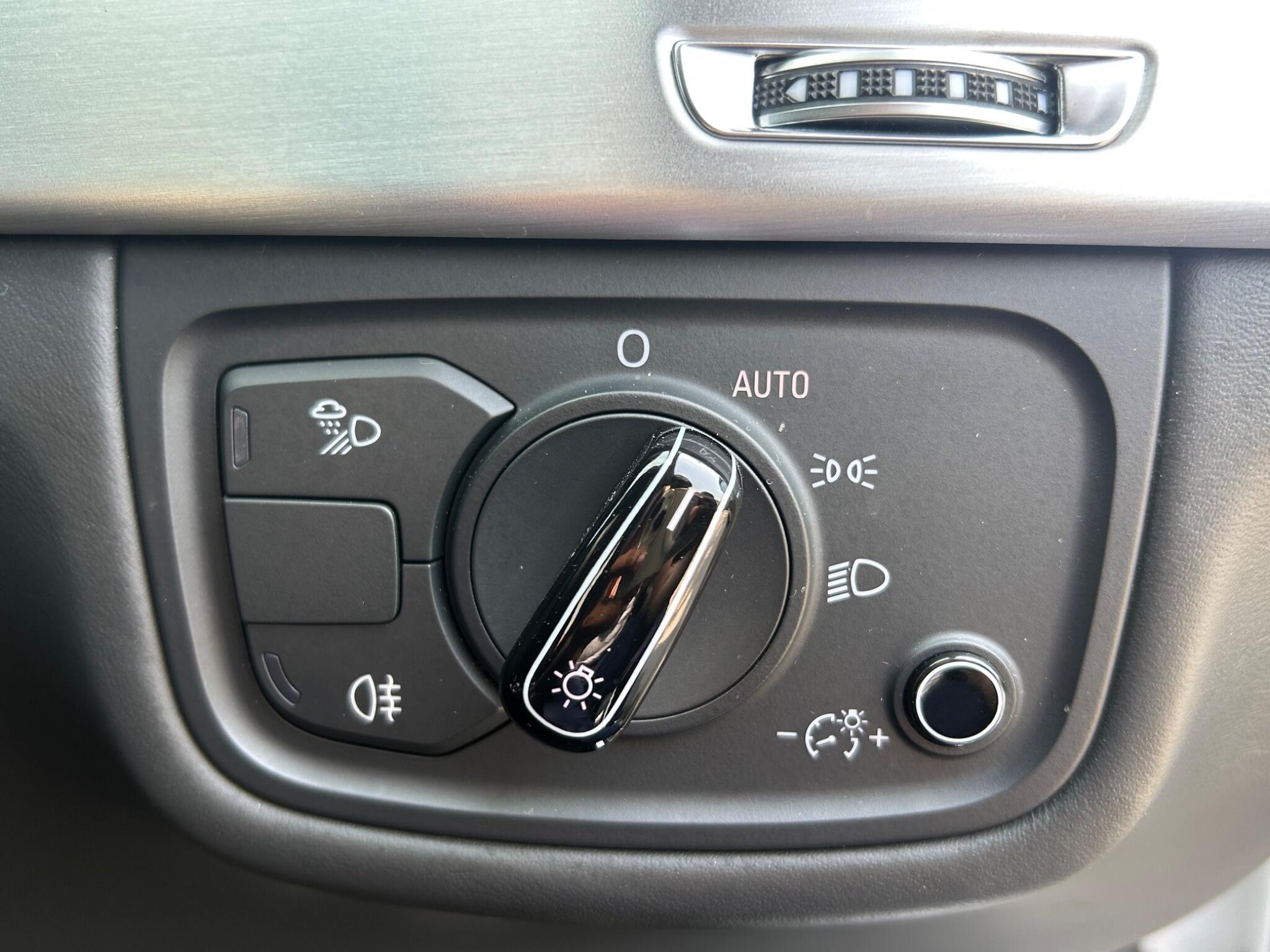 Audi S8 view 42