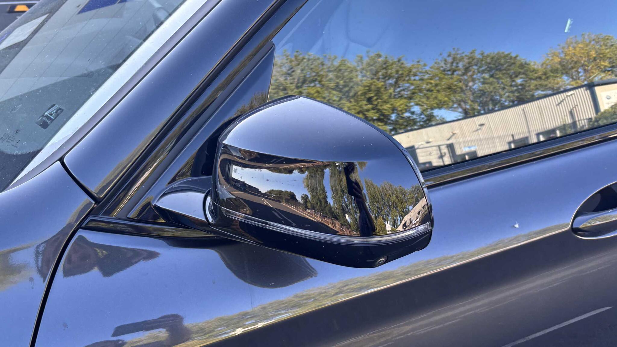 BMW iX3 view 38
