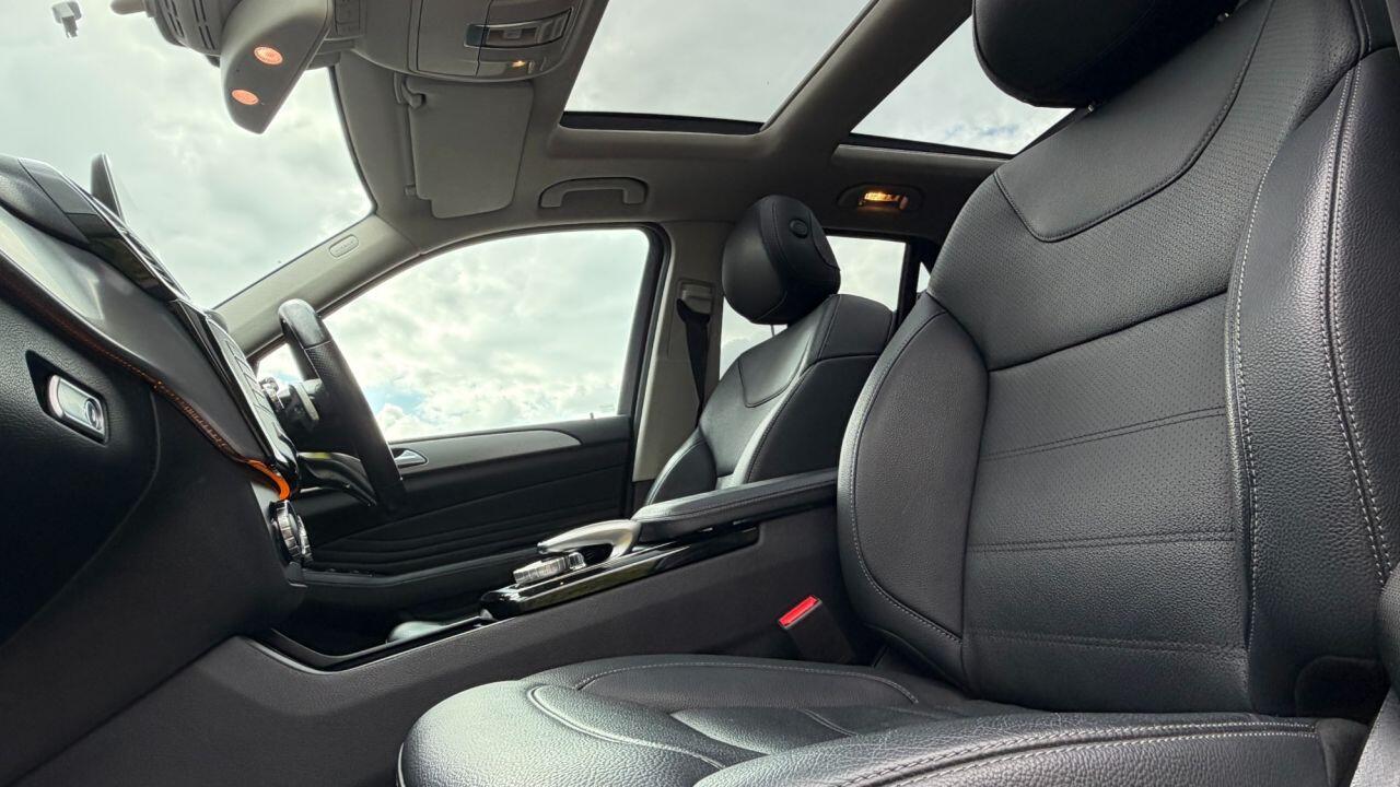 Mercedes-Benz Gle view 9