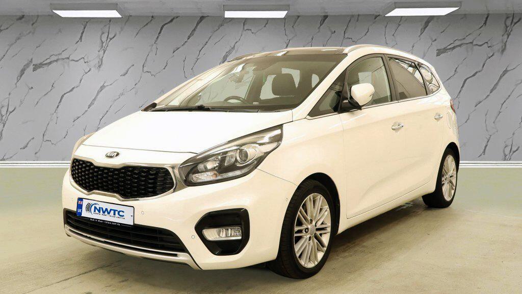 Kia Carens view 5