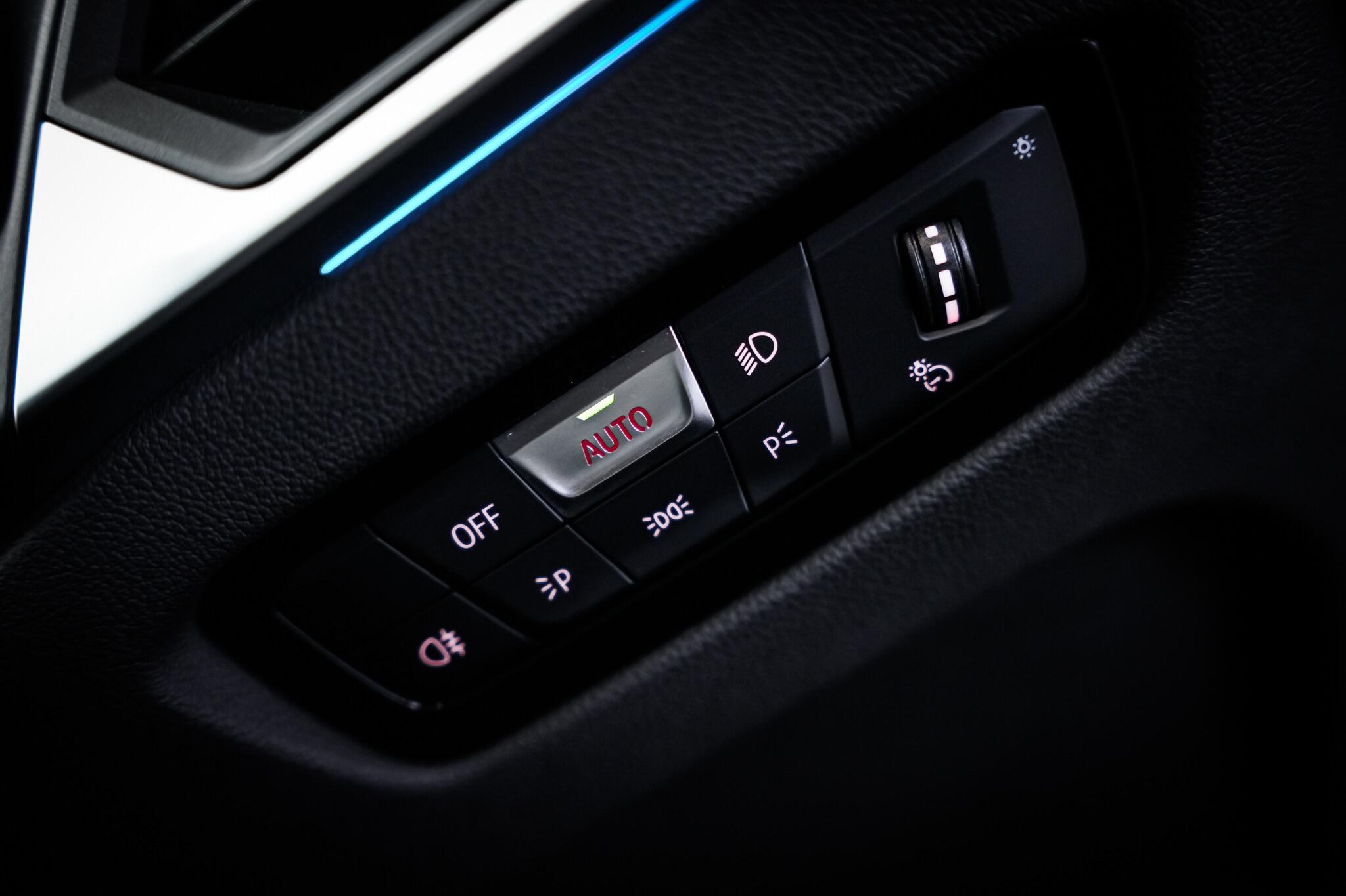 BMW 3 Series view 55