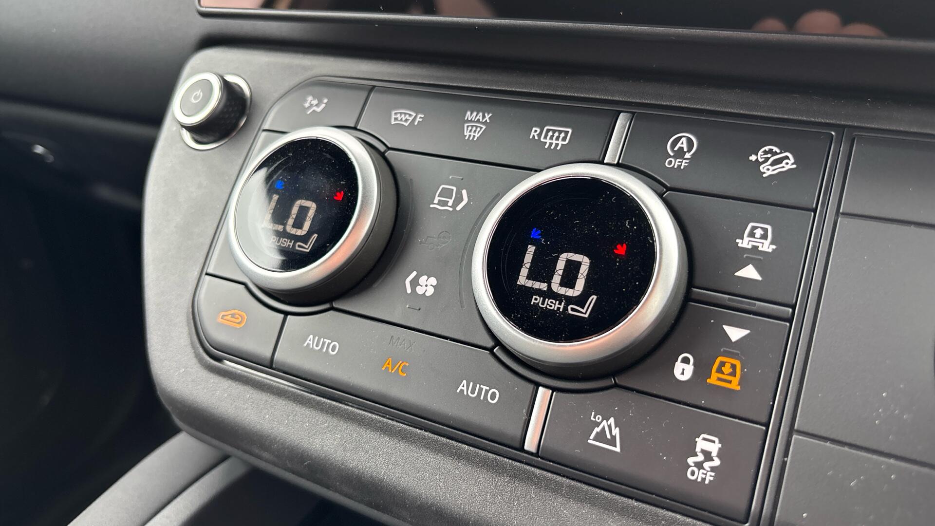 Land Rover Defender view 44