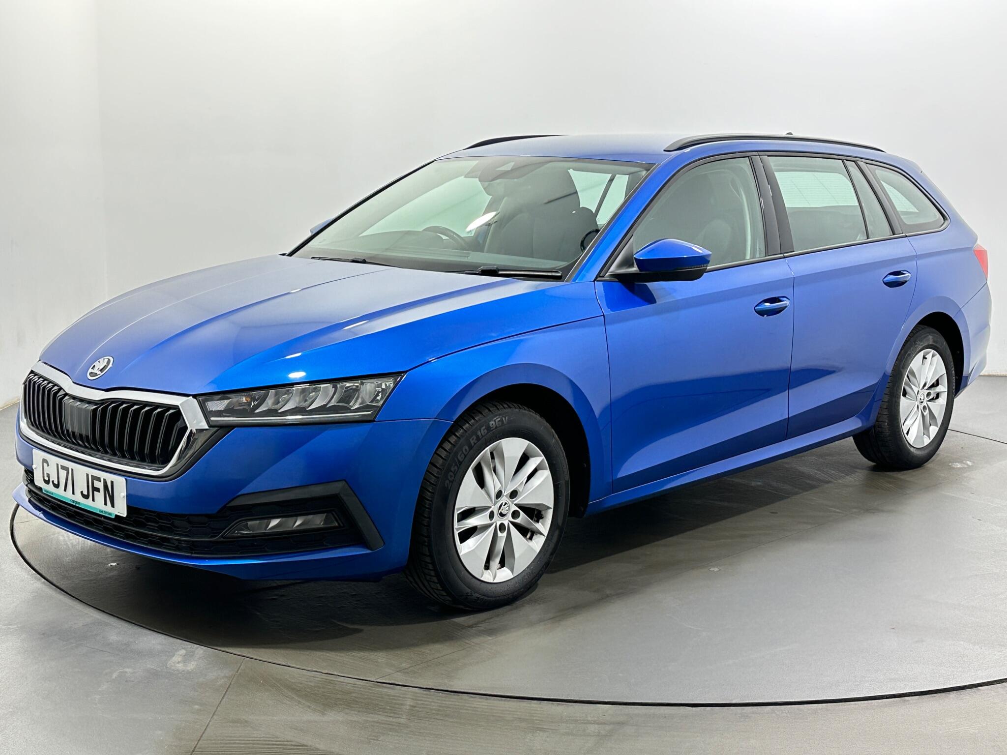 Skoda Octavia view 4